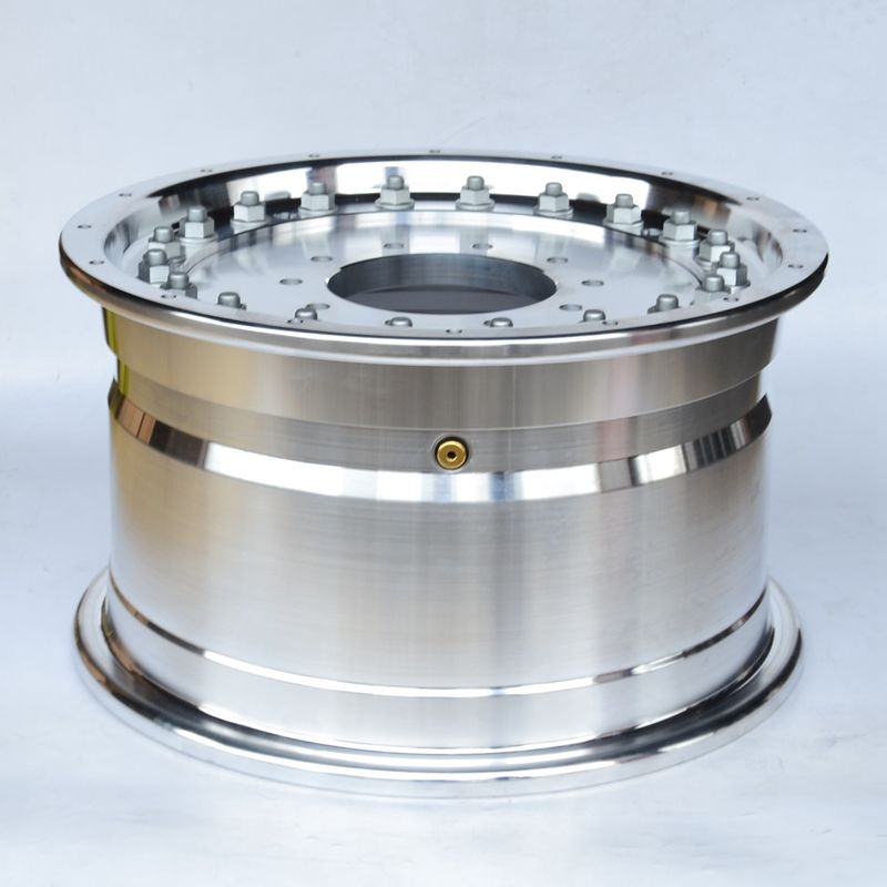 Grünes Super-Einrad 22,5x9,0 Vorderrad geschmiedet Aluminiumlegierung Lkw-Rad mit kundenspezifischer Polierung und Parametern