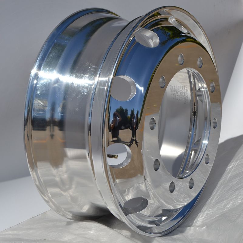 22.5x9 PCD 335mm gesmeed aluminium vrachtwagenwielen ET152 26,7 kg voor langeafstandstransport
